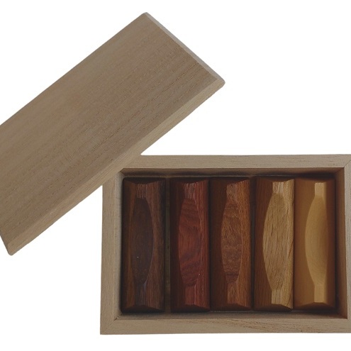 桐箱に入った無垢のオハシオキ 5個セット 日用品 箸置き 食器 カトラリー 木材 シンプル ナチュラル テーブルウェア 人気 おすすめ 送料無料 