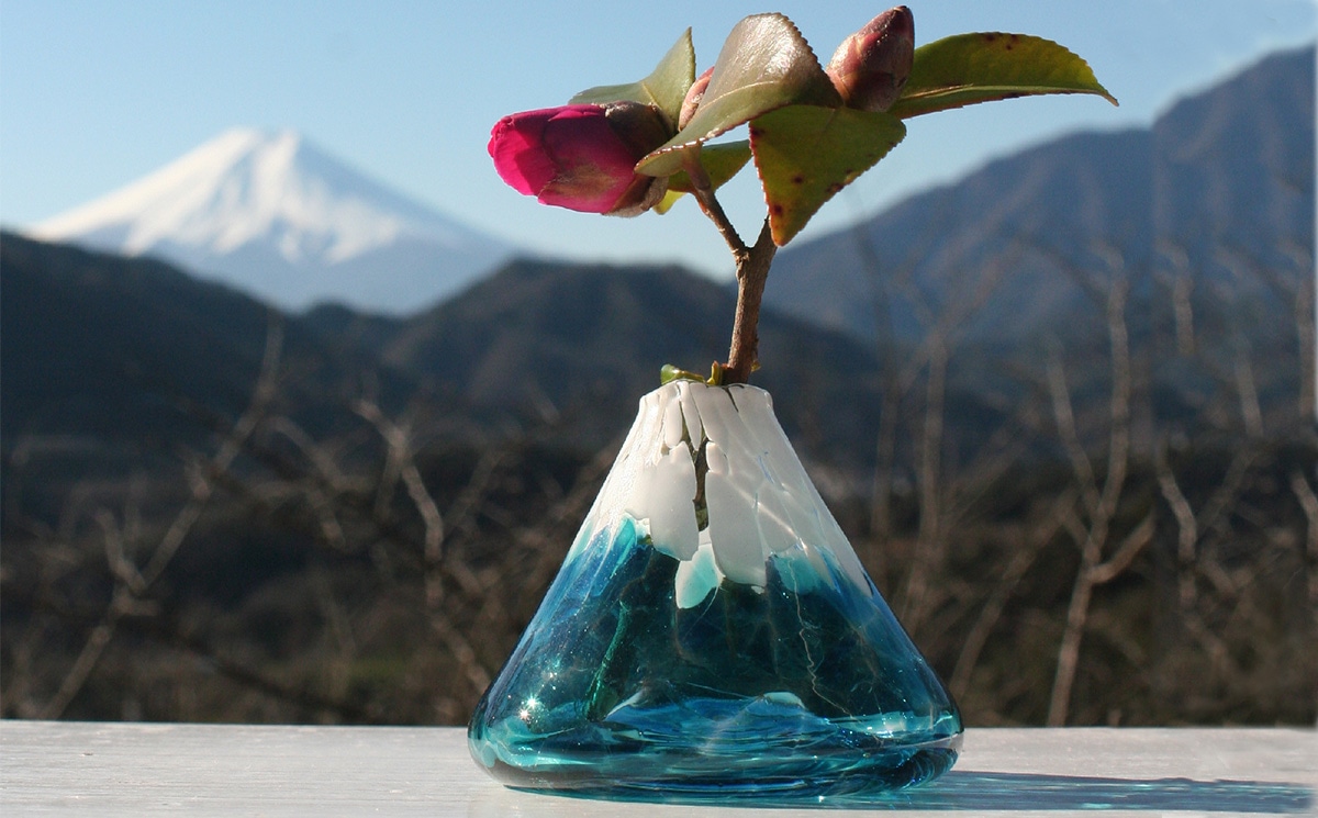 1075-001 キラキラ輝く手作り富士山の一輪挿し