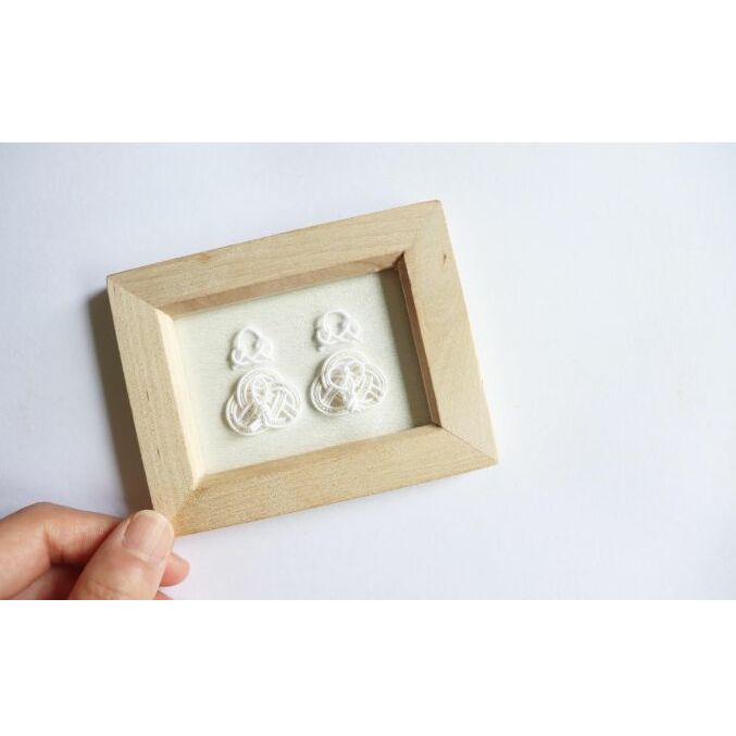 水引フレーム飾り【おひなさま(白)】[52210886] インテリア 小物 置物 壁掛け 絹巻き水引 玄関 小窓 水引雑貨 雑貨 手のりサイズ 木製フレーム かわいい 