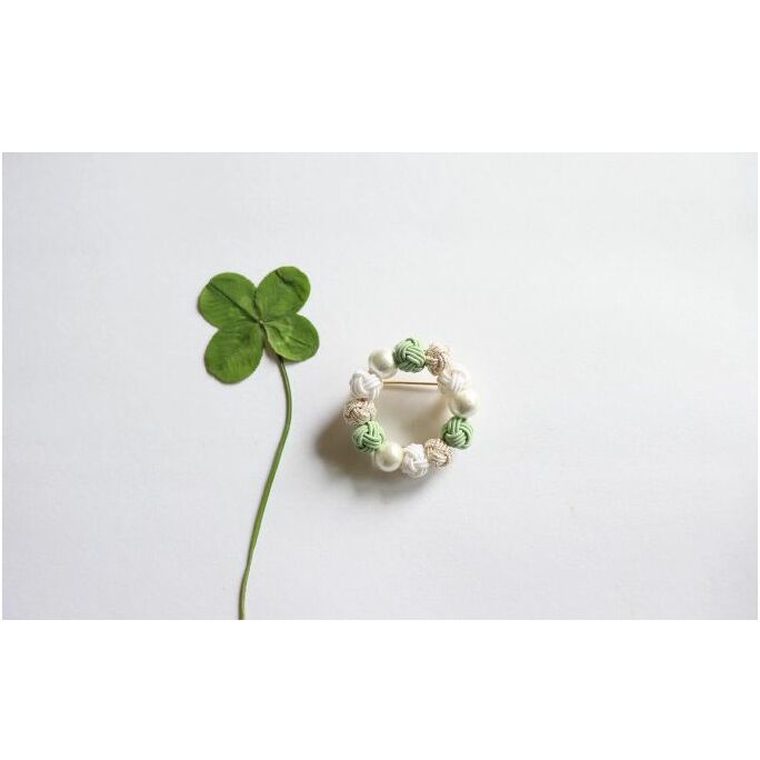 水引ブローチ【シロツメクサ】[52210892] ファッション小物 小物 白 緑 コーディネート ワンポイント かわいい おしゃれ 胸元 お花 お花モチーフ 