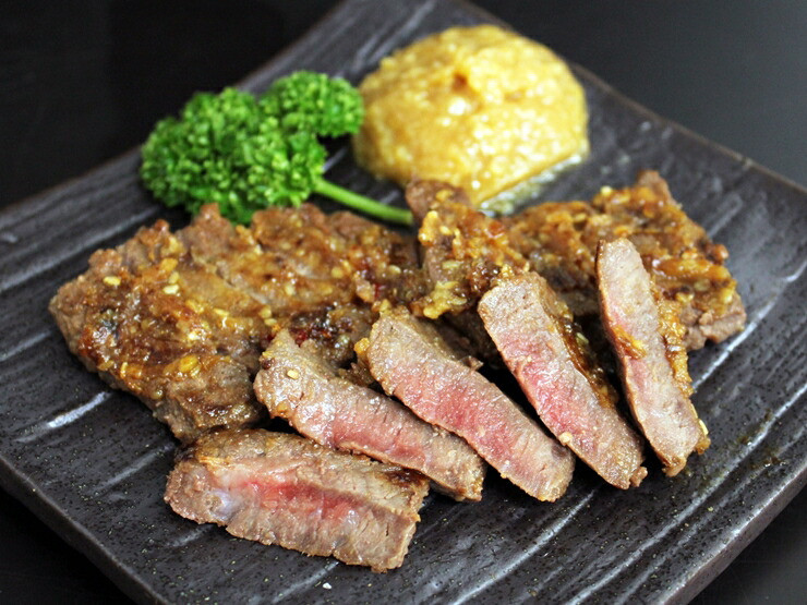 足柄牛熟成味噌漬け「手前味噌ですが」[高島屋選定品]【惣菜 牛肉 モモ肉 味噌漬け 牛 ギフト 贈答用 贈答品 家庭用 自宅用 熟成味噌 神奈川県 小田原市 】