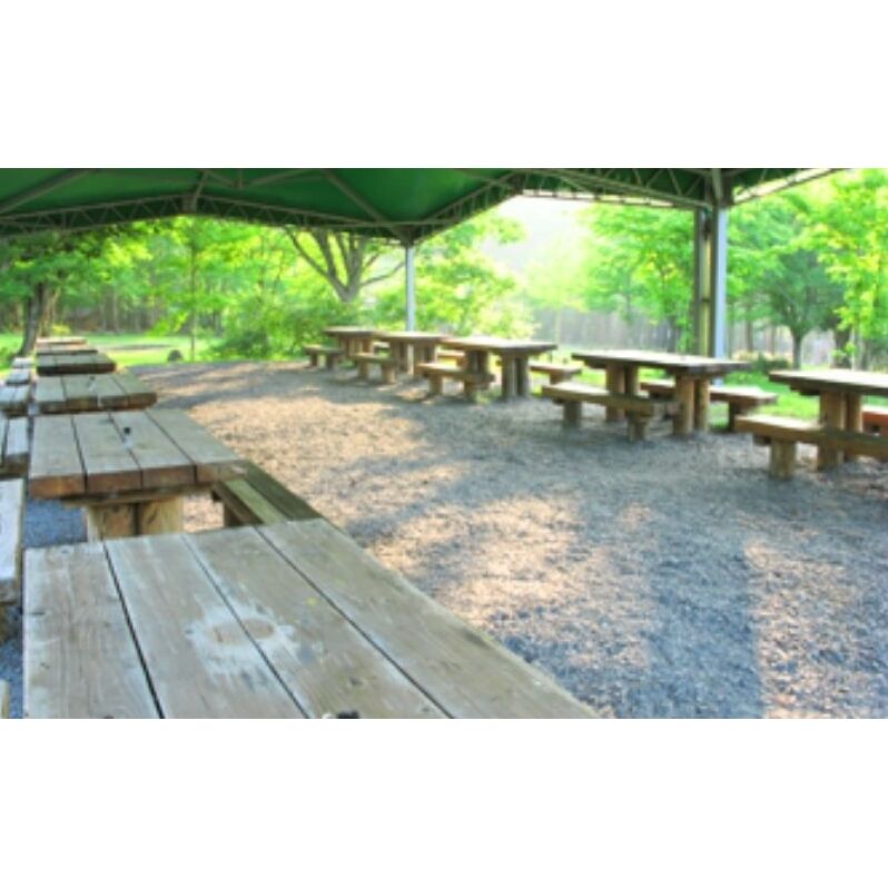 【利用期間:5/1~10/31】鰺ヶ沢キャンピングパーク・バーベキュー施設利用券(8人用テーブル)※宿泊者以外は別途入村料がかかります