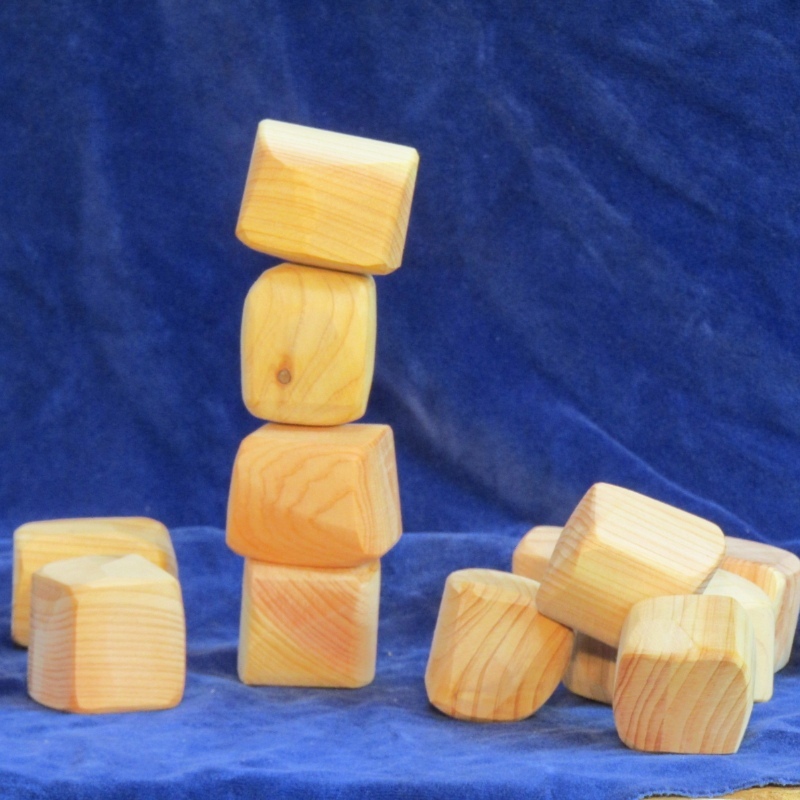 手作り国産桧製 積みづらい積み木「積めますか？」 099H2101