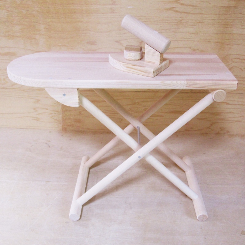 手作り木製 アイロン台（アイロン付き） 099H2190