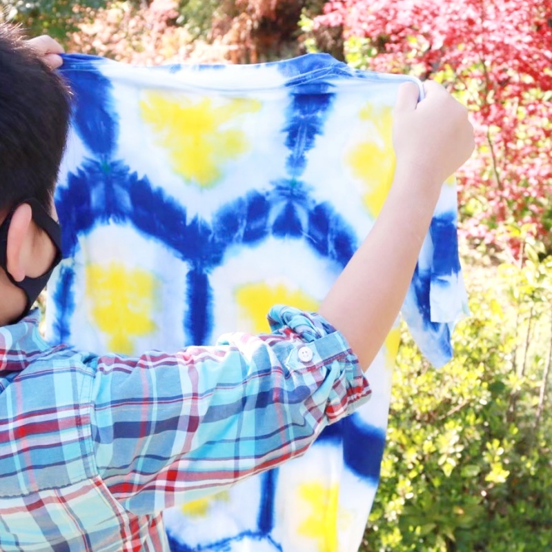 老舗呉服店でTシャツの絞り染め体験（25名様分） 099H2945