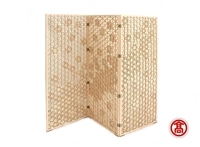 組子屏風 三曲半双 ［髙島屋選定品］【組子細工 伝統技法 伝統 屏風 組子細工 パーテーション 衝立 インテリア 家具 おしゃれ 幾何学模様 木製 通気性 仕切り 檜 ヒノキ 島根県 安来市】