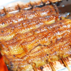 【国産うなぎのみ使用】大穀のうなぎ蒲焼6袋、うなぎの骨唐揚げ2パックセット【配送不可地域：離島】【1241081】