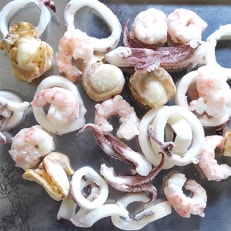 2023年6月発送開始『定期便』完全国産シーフードミックス 全3回【配送不可地域:離島】【5129967】