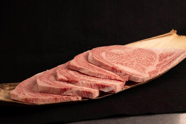 〈内山肉店〉雪温貯蔵にいがた和牛 リブロース芯ステーキ250gx5枚【高島屋 選定品】