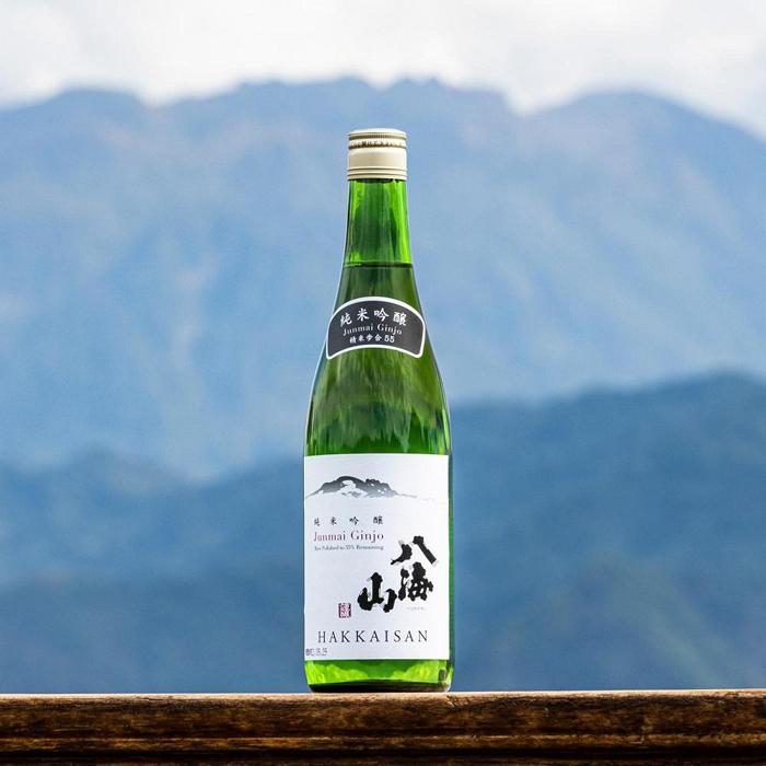 越後の名酒「八海山」 純米吟醸55％【四合瓶720ml】