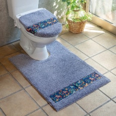 北欧の「幸せを運ぶ馬」ダーラヘスト柄の胴長トイレ2点セット　ライトグレー【1255716】