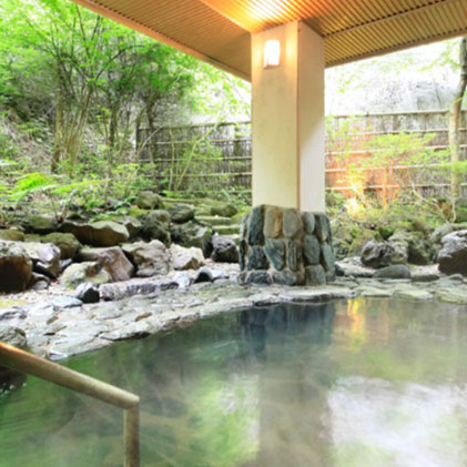 四季亭宿泊券(休前日) 宿泊チケット 旅行 泊り 休息 癒し リフレッシュ 旅館 純和風旅館 落ち着いた宿 会席料理 温泉 温泉宿 朝夕食付