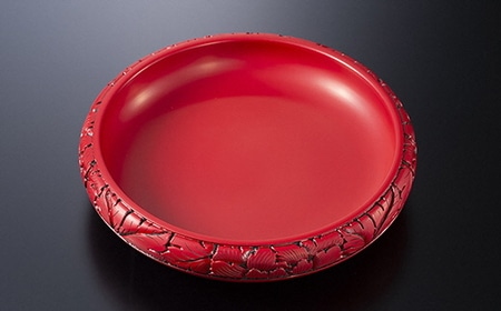 D4039 村上木彫堆朱    菓子器（牡丹唐草）