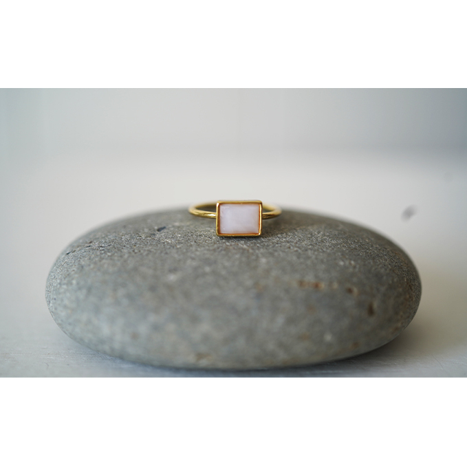 池蝶貝（イケチョウガイ）レグタングルリング【13号】 アクセサリー 指輪 ファッション小物 雑貨 