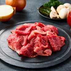 九州産黒毛和牛樺姫牛切り落とし1kg(宇城市)【配送不可地域：離島】【1364014】