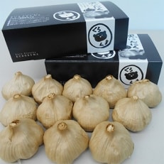 九州電子の黒にんにく 青森産を発酵 L小玉12玉(約2ヶ月分)【1111299】