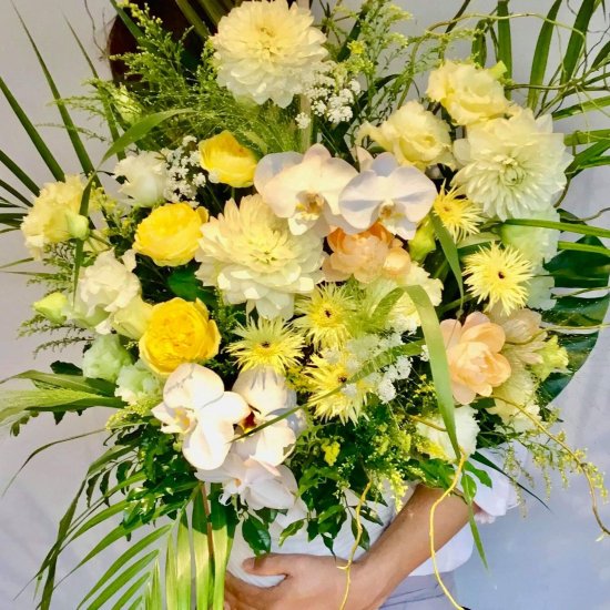 【店頭受取限定】祝い花(季節の生花アレンジ)