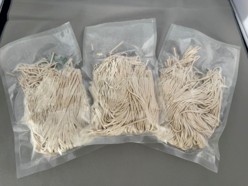[業務用冷凍そば]信州そば 冷凍生麺 2人前(200g) | 厳選 そばの実 自社製紛 熟成乾燥 風味 香り こだわり 蕎麦 そば 信州そば 年越しそば 各務製粉 冷凍生麺 冷凍 生麺 2人前 長野県 塩尻市