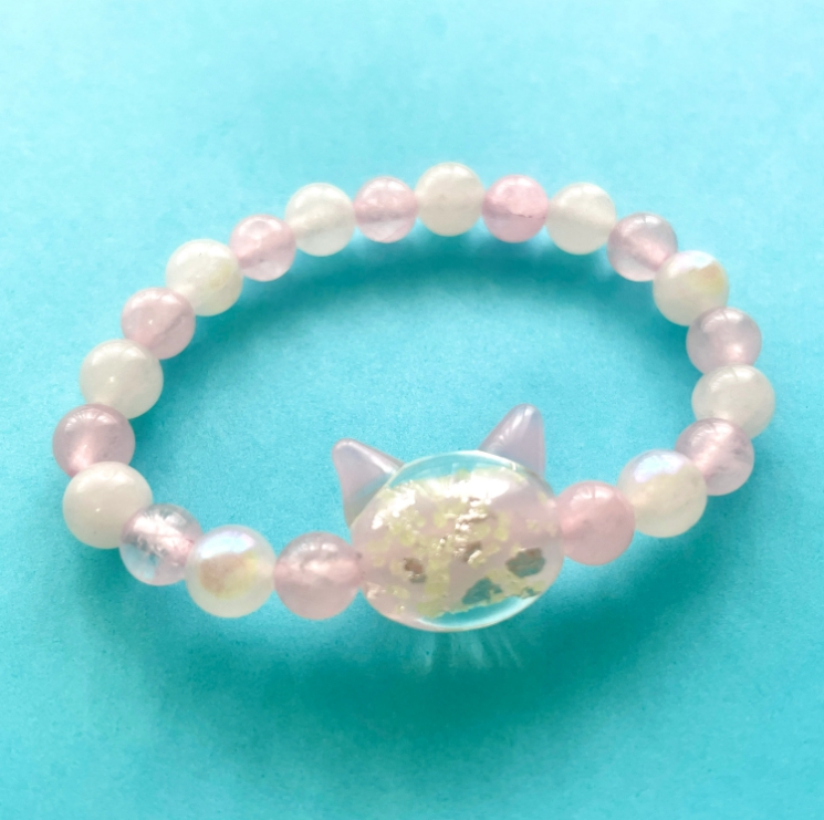 光る猫玉とローズクオーツのブレスレット（レディースサイズ） ジュエリー春日 奈良県 奈良市 なら 10-211