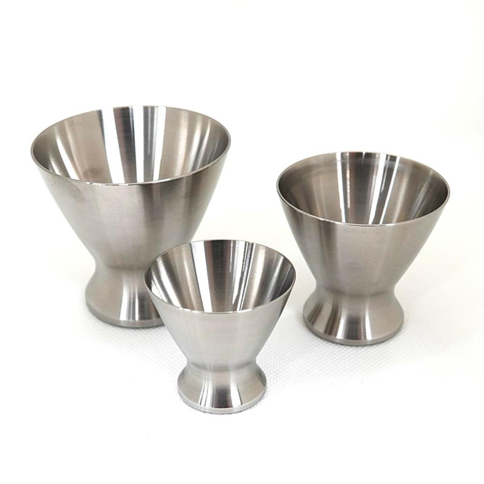 【限定数量】お猪口(小) / 金属 おちょこ 熱伝導 贈答品 文字刻印 職人 削り出し SUS304 ステンレス 熊本 菊陽町【ナカヤマ精密株式会社】 [BHBI001]