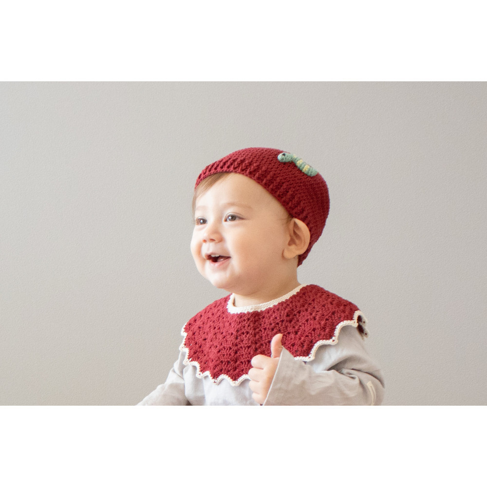 HOPPL（ホップル）手編みビブ＆キャップセット（アップル/サイズM）