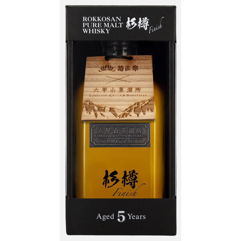 六甲山蒸溜所 ピュアモルトウイスキー 杉樽フィニッシュ 5年 500ml瓶 (化粧箱付)