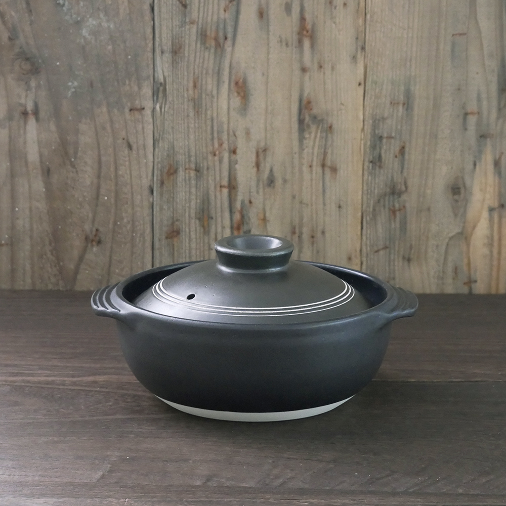 【萬古焼(ばんこやき)】黒三本線 軽量セラミック加工 吹きこぼれにくい7号IH直火両用土鍋 スズ木【1~2人用 IH可 直火可 鍋 土鍋 7号 セラミック キッチン雑貨 三重県 四日市市】