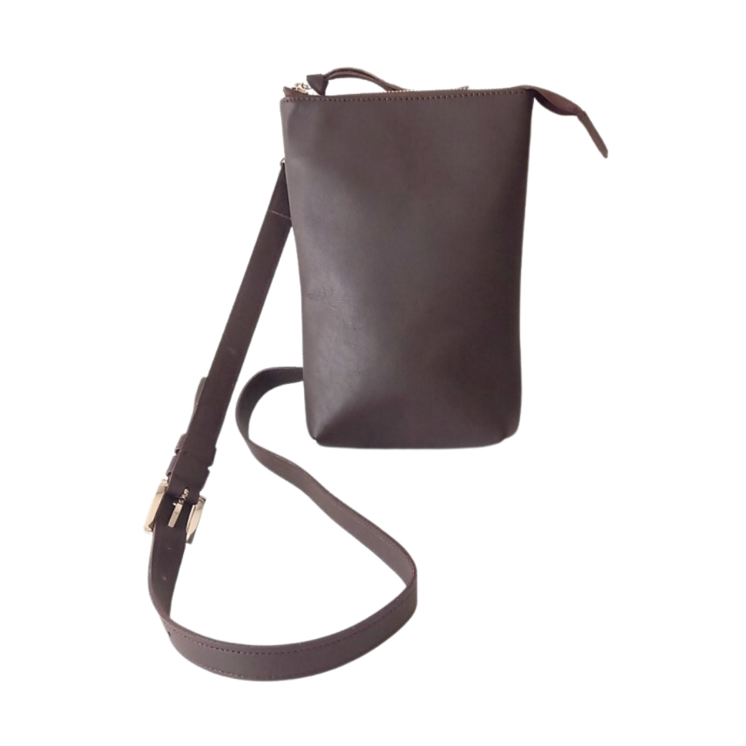 斜め掛けレザーショルダーバッグ　チョコ 073N-009-CHOCO