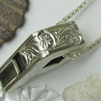 銀の笛　ホイッスルシルバーペンダント　小さめ　ハワイアン(チェーン付き)【1200434】