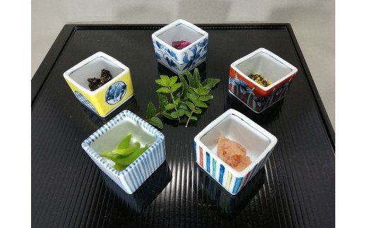 【伊万里焼】伊万里焼角猪口(絵変わり五柄) 035-H524