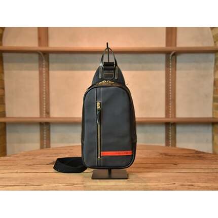帆布と革のワンショルダーバッグ 近江牛レザー 地産帆布 アイアングレー【CC37W】
