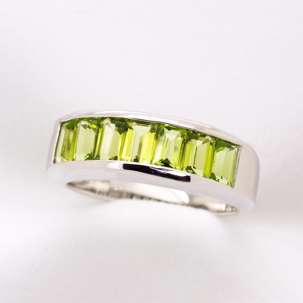 ペリドット リング 2.0ct SV925 (161351)BR-28 [山梨 指輪 ペリドット シルバー ジュエリー]