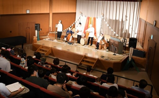14-18 くれは音楽堂の耐震補強・設備更新のため