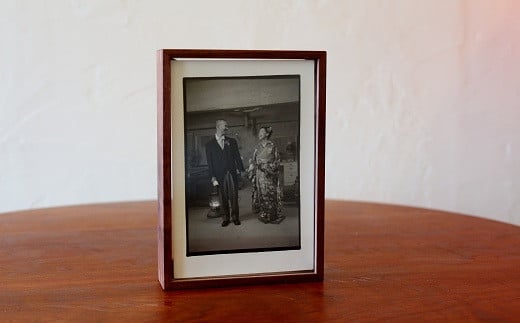写真たて（はがきサイズ・ブラックウォールナット）　[014TK002]