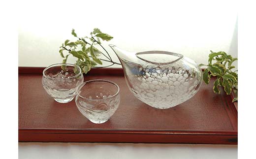 <ガラス作家 池本美和>冷酒揃「波紋水」No.1 吹きガラス 硝子 ガラス 冷酒 片口 ぐい呑み 酒器 池本美和 贈り物 ギフト F6L-490