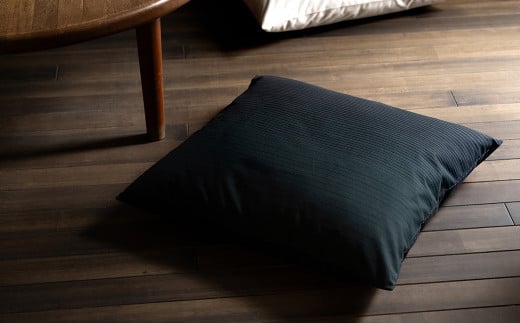 【深い森】<KUMASHIMA>座布団カバー 銘仙判(55×59cm)