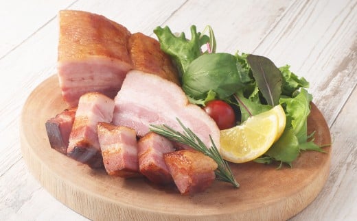 岡山ピーチポークベーコン ブロック 700g ／ ピーチポークベーコン ベーコン ベーコンブロック 豚肉ベーコン ピーチポーク 豚肉 豚