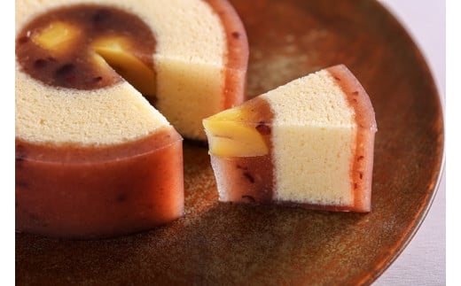 039-005【手土産に好適品】「結びの木」米粉バウムクーヘン２種（プレーン・栗羊羹）セット