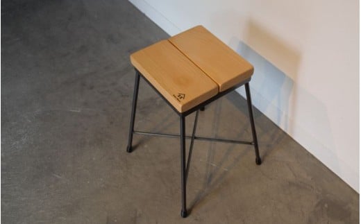 BokuMokuあかね材スツール / 田辺市 熊野 あかね材 紀州材 木 家具 スツール【emk003】