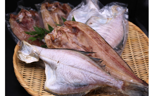 【北海道】特大サイズ！あつまの干物2種（ホッケ3枚・カレイ3枚）《厚真町》【有限会社カネサ斉藤水産】 ほっけ ホッケ カレイ 海鮮 干物 特大 セット 冷凍配送 北海道 [AXAK007]