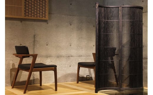 組子細工 衝立 「波」 2連 (栗・鉄水仕上げ) 組子細工 組子 パーティション 工芸品 伝統工芸 木製 【031_1982】