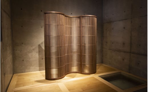 組子細工 衝立「波」3連(ウォルナット)組子細工 組子 パーティション 工芸品 伝統工芸 木製 曲げ組子【031_1977】