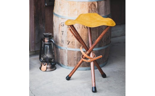 革と木のハンティングチェア：ハイタイプ【イエロー】【本革　タンニンなめし　イタリアンレザー】