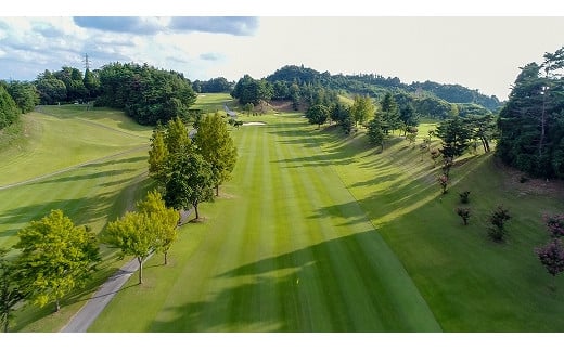 彦根カントリー倶楽部 平日 3名様 セルフプレー券 ( 食事付き ) ゴルフ プレー券 チケット 食事付 3名 3人 ゴルフ場 利用券 ペア コース 体験チケット 観光 旅行 体験 滋賀 彦根 ファミリー 家族 友達 ギフト プレゼント