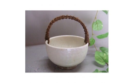 【信楽焼】つる付粉引無地花入れ・花瓶・　　花器 nha-044