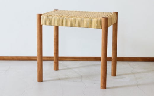 籐編みのスツール チェリー 林蔵 wood furniture | 椅子 いす イス スツール 家具 インテリア おしゃれ かわいい 幅45cm 無垢材 木製 木材 ヌメ革 ハンドメイド 手作り リビング キッチン 台所 シンプル 埼玉県 狭山市