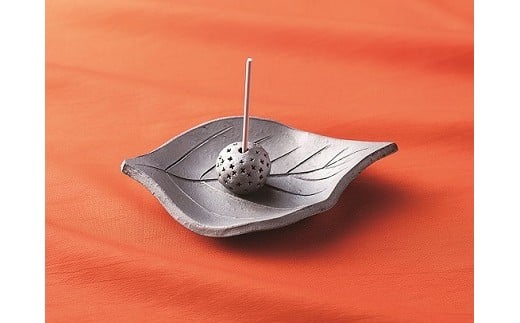 瓦師のつくった香炉(葉型)