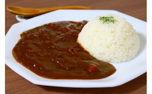 A5ランク国産黒毛和牛使用のビーフカレー(6人前)