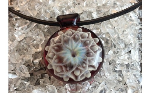 スノーフラワーペンダントトップ（赤）