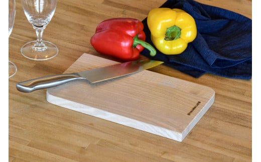 【桐匠根津】国産桐のまな板(小)　速乾・軽量・抗菌　黒ずみにくく刃こぼれしない